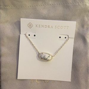 Kendra Scott Elisa Gold chain with White stone.